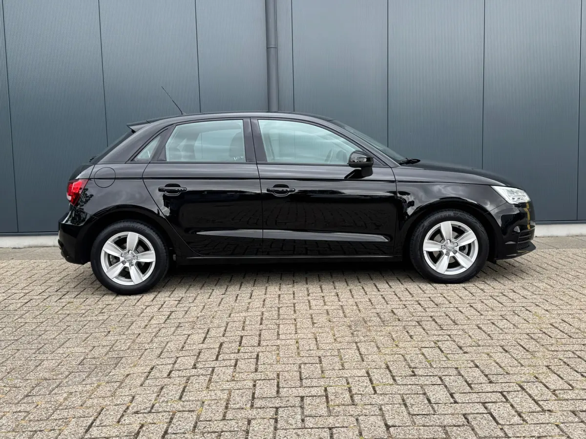 1.0 TFSI Pro Line * Stoelverwarming * Led * Lichtmetalen Velgen