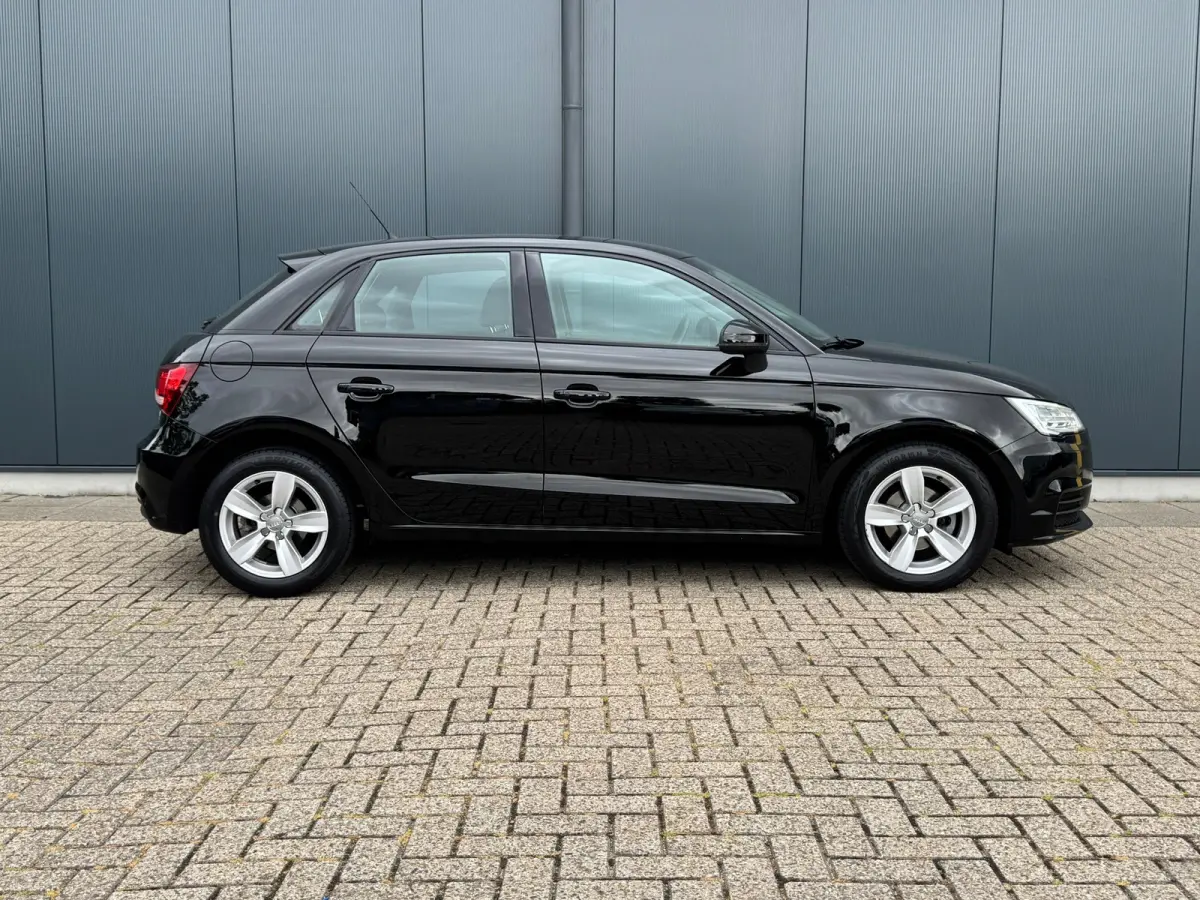 1.0 TFSI Pro Line * Stoelverwarming * Led * Lichtmetalen Velgen