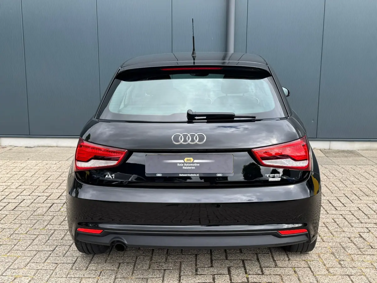 1.0 TFSI Pro Line * Stoelverwarming * Led * Lichtmetalen Velgen