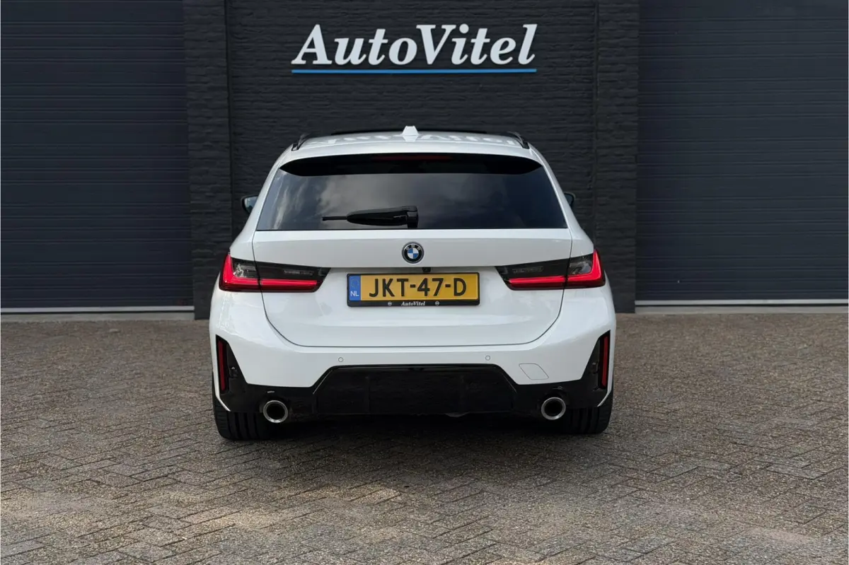 330e M-Sport | 19,5 kWh Accu | Panodak | Head-Up | Memory | Trekhaak | 360° Camera | Fabrieksgarantie