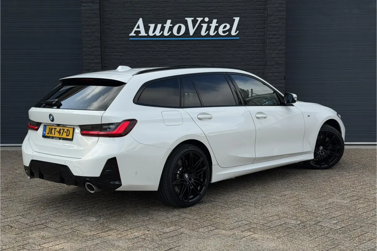 330e M-Sport | 19,5 kWh Accu | Panodak | Head-Up | Memory | Trekhaak | 360° Camera | Fabrieksgarantie