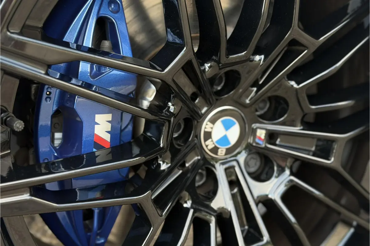 330e M-Sport | 19,5 kWh Accu | Panodak | Head-Up | Memory | Trekhaak | 360° Camera | Fabrieksgarantie
