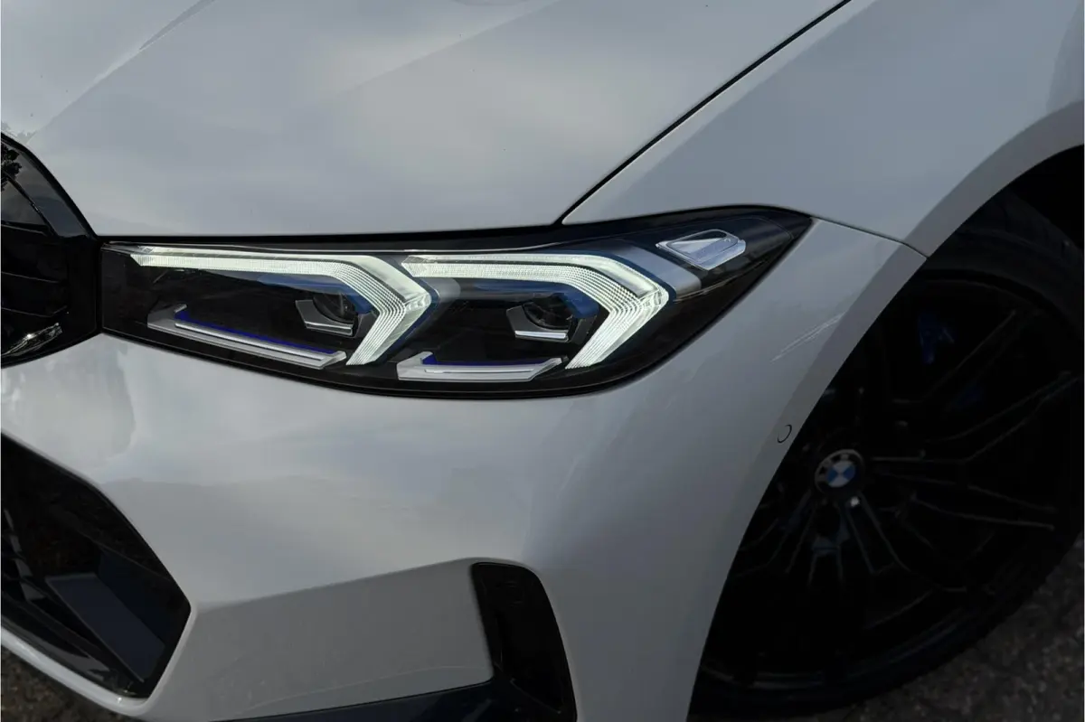330e M-Sport | 19,5 kWh Accu | Panodak | Head-Up | Memory | Trekhaak | 360° Camera | Fabrieksgarantie