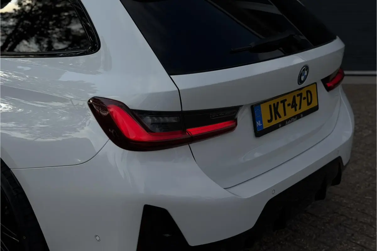 330e M-Sport | 19,5 kWh Accu | Panodak | Head-Up | Memory | Trekhaak | 360° Camera | Fabrieksgarantie