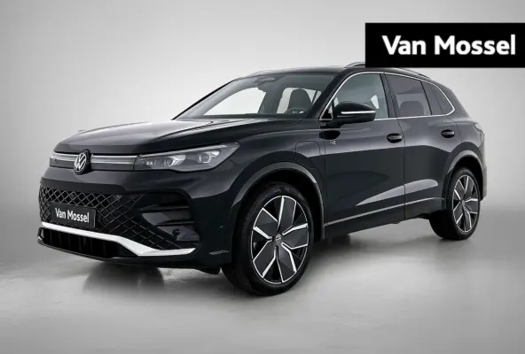 1.5 eHybrid R-Line Edition 204 PK Plug in hybrid | Trekhaak | 360 Camera | Stoelverwaming | Stuurverwarming | Panoramadak | Navigatie | Apple Carplay | Android Auto | Dodehoeksensoren | Elek