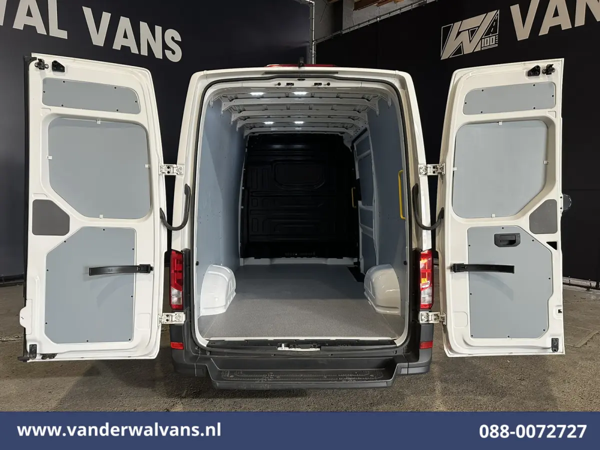 2.0 TDI 141pk L3H3 L2H2 Euro6 Airco | Camera | Apple Carplay | Android Auto | Cruisecontrol | Massagestoel Chauffeursstoel, 2800kg trekvermogen