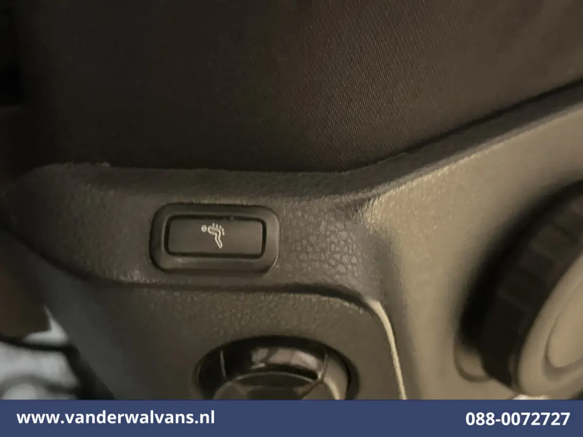 2.0 TDI 141pk L3H3 L2H2 Euro6 Airco | Camera | Apple Carplay | Android Auto | Cruisecontrol | Massagestoel Chauffeursstoel, 2800kg trekvermogen