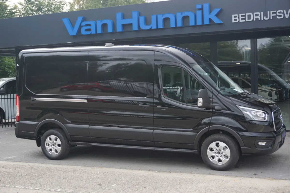 350L L3H2 Limited AUT-10 RWD 165PK BPM VRIJ 3.5T Trekhaak, Navi, Adap. Cruise, 360° Cam!! NR. A200