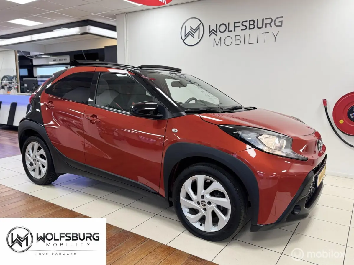 1.0 VVT-i MT Play Cabrio | Line Assist| Climate & Cruise Control | NAV.