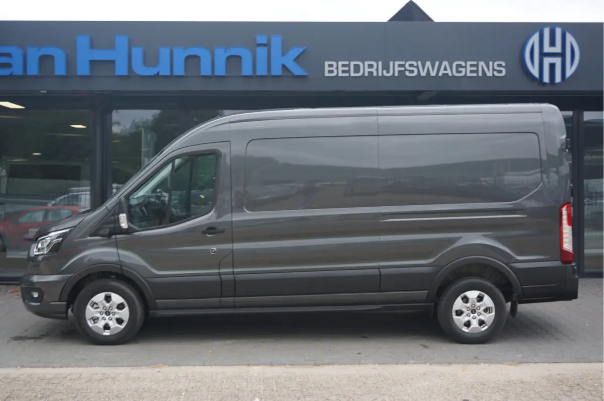 350L L3H2 Limited AUT-10 RWD 165PK BPM VRIJ 3.5T Trekhaak, Navi, Adap. Cruise, 360° Cam!! NR. A195