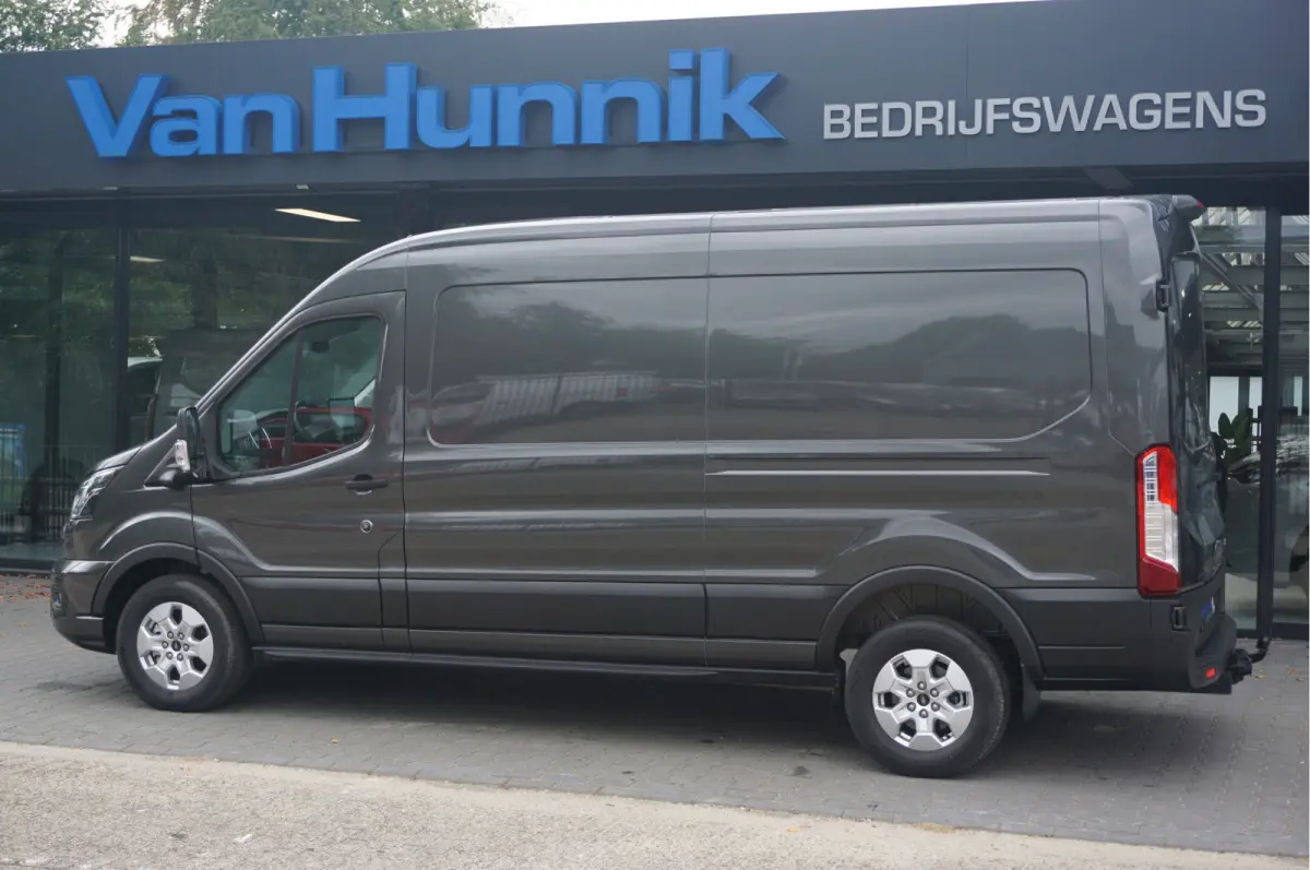 350L L3H2 Limited AUT-10 RWD 165PK BPM VRIJ 3.5T Trekhaak, Navi, Adap. Cruise, 360° Cam!! NR. A218