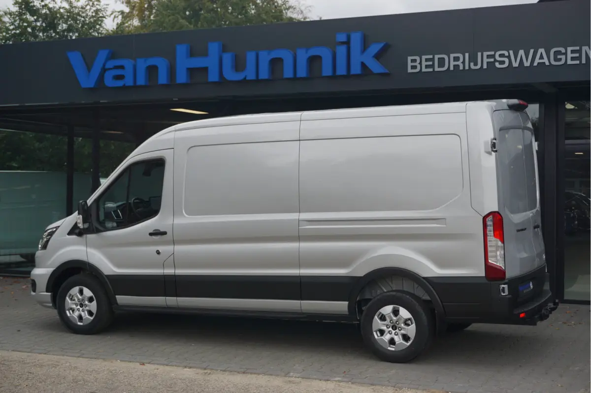 350L L3H2 Limited AUT-10 RWD 165PK BPM VRIJ 3.5T Trekhaak, Navi, Adap. Cruise, 360° Cam!! NR. A216