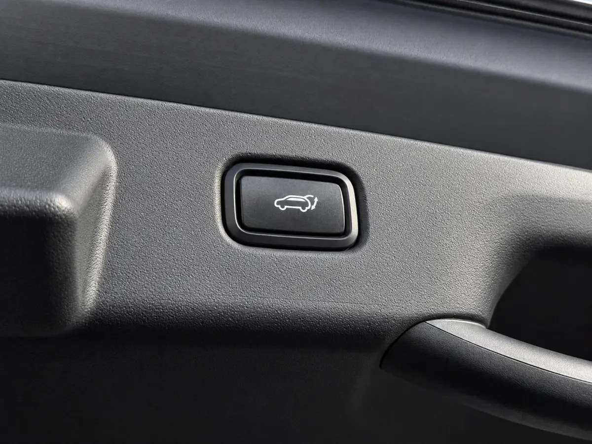 1.6 GDi PHEV DynamicLine |Camera |Elektr. stoel |Keyless |ACC