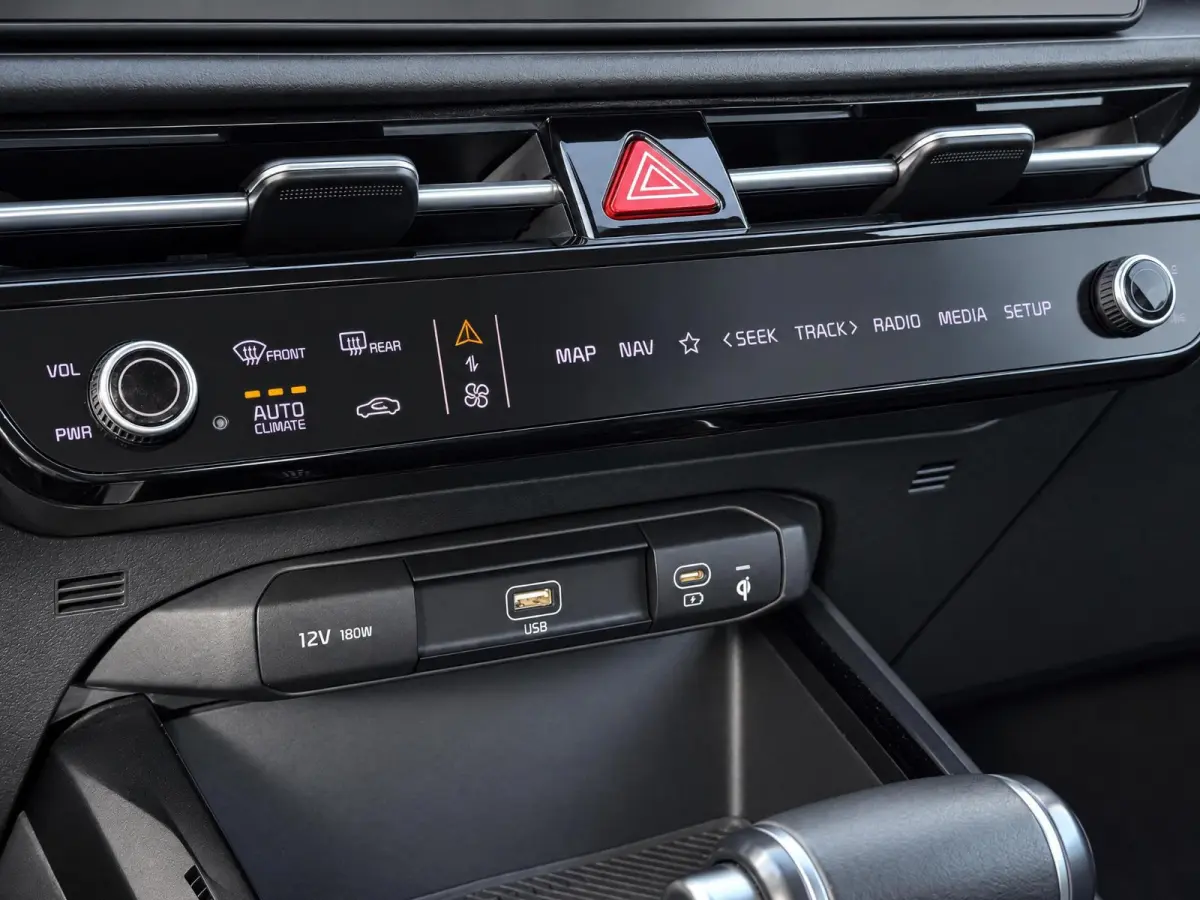 1.6 GDi PHEV DynamicLine |Camera |Elektr. stoel |Keyless |ACC