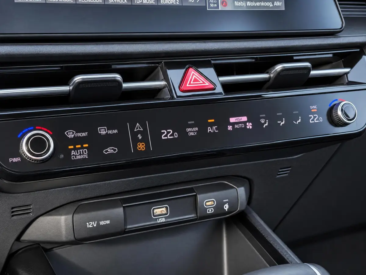 1.6 GDi PHEV DynamicLine |Camera |Elektr. stoel |Keyless |ACC