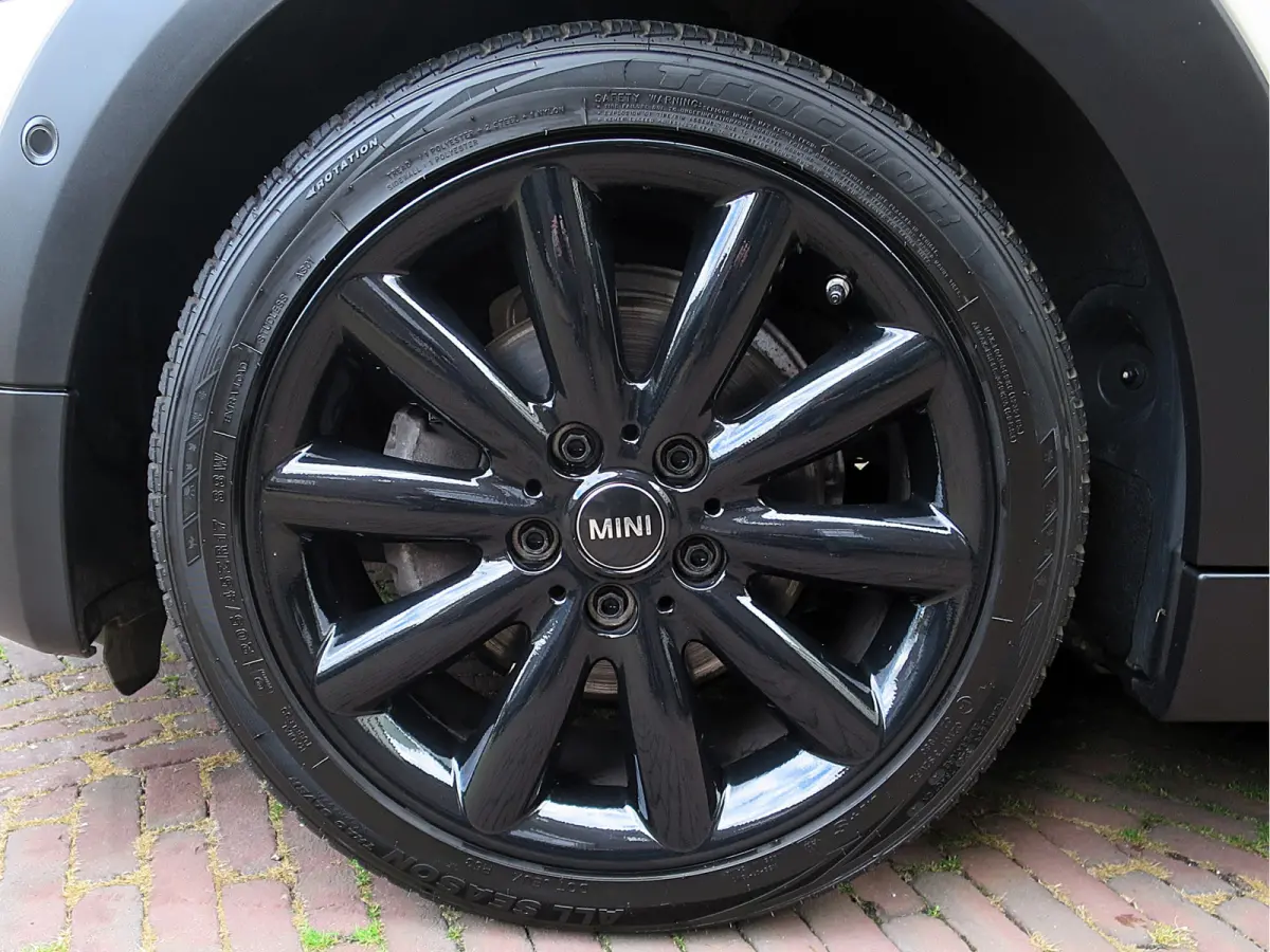 1.5 Salt F56 met Navi, BT, Apple Carplay, Park.ass en 17"