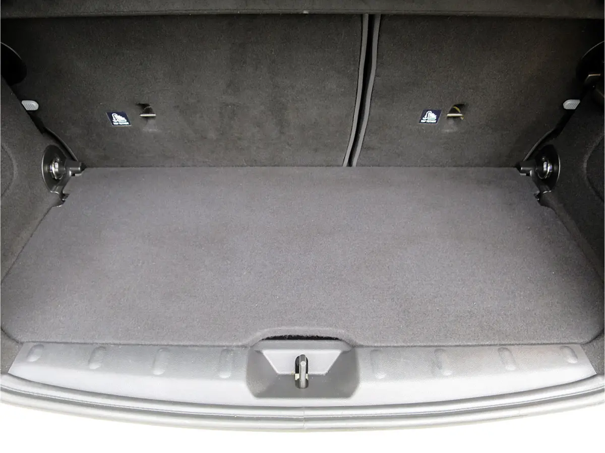 1.5 Salt F56 met Navi, BT, Apple Carplay, Park.ass en 17"