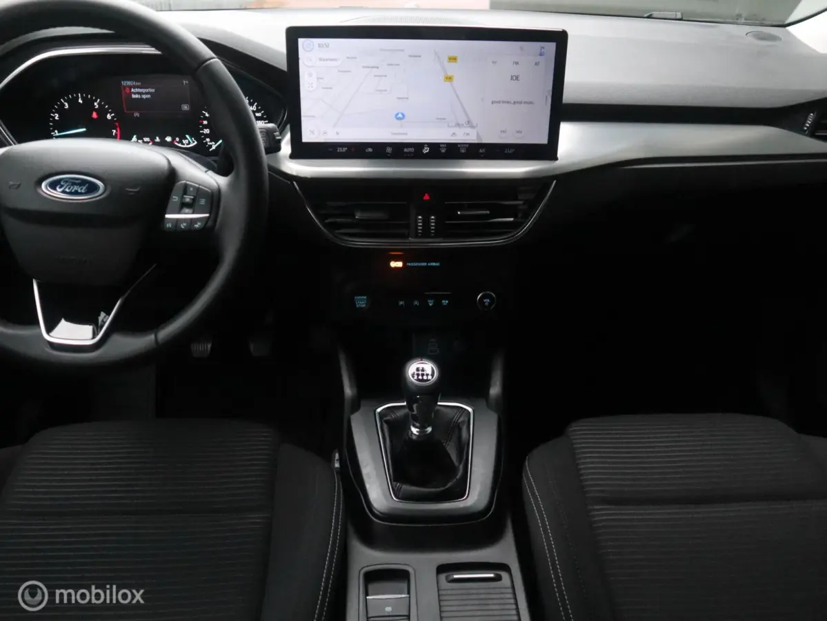 Hatchback EcoBoost Hybrid MHEV 125 PK H6 Groot Groot XXL Navi|Chroom|DonkerGlas|Pdc V+A|Clima