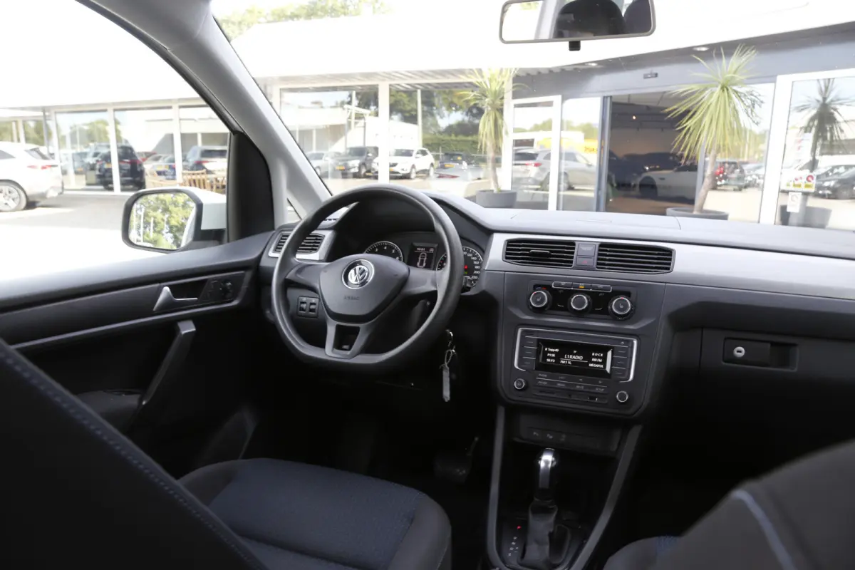1.4 TGI Trendline 5 Persoons Automaat*Perfect VW Onderh.*2x zijschuifdeur/Stoelverw./Climate-Control/Parkeersens.V+A*