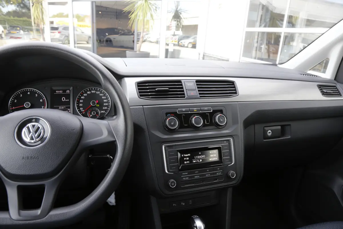 1.4 TGI Trendline 5 Persoons Automaat*Perfect VW Onderh.*2x zijschuifdeur/Stoelverw./Climate-Control/Parkeersens.V+A*