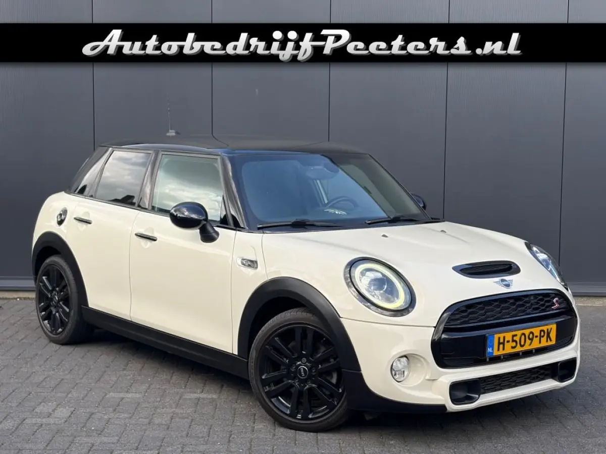 S 2.0 192pk 5-Drs Automaat LED Navi Carplay JCW-stuur Cruise Leder