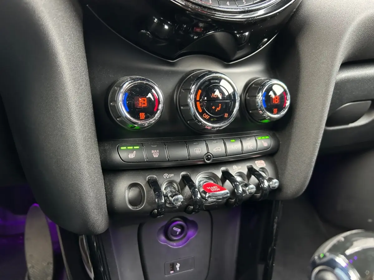 S 2.0 192pk 5-Drs Automaat LED Navi Carplay JCW-stuur Cruise Leder