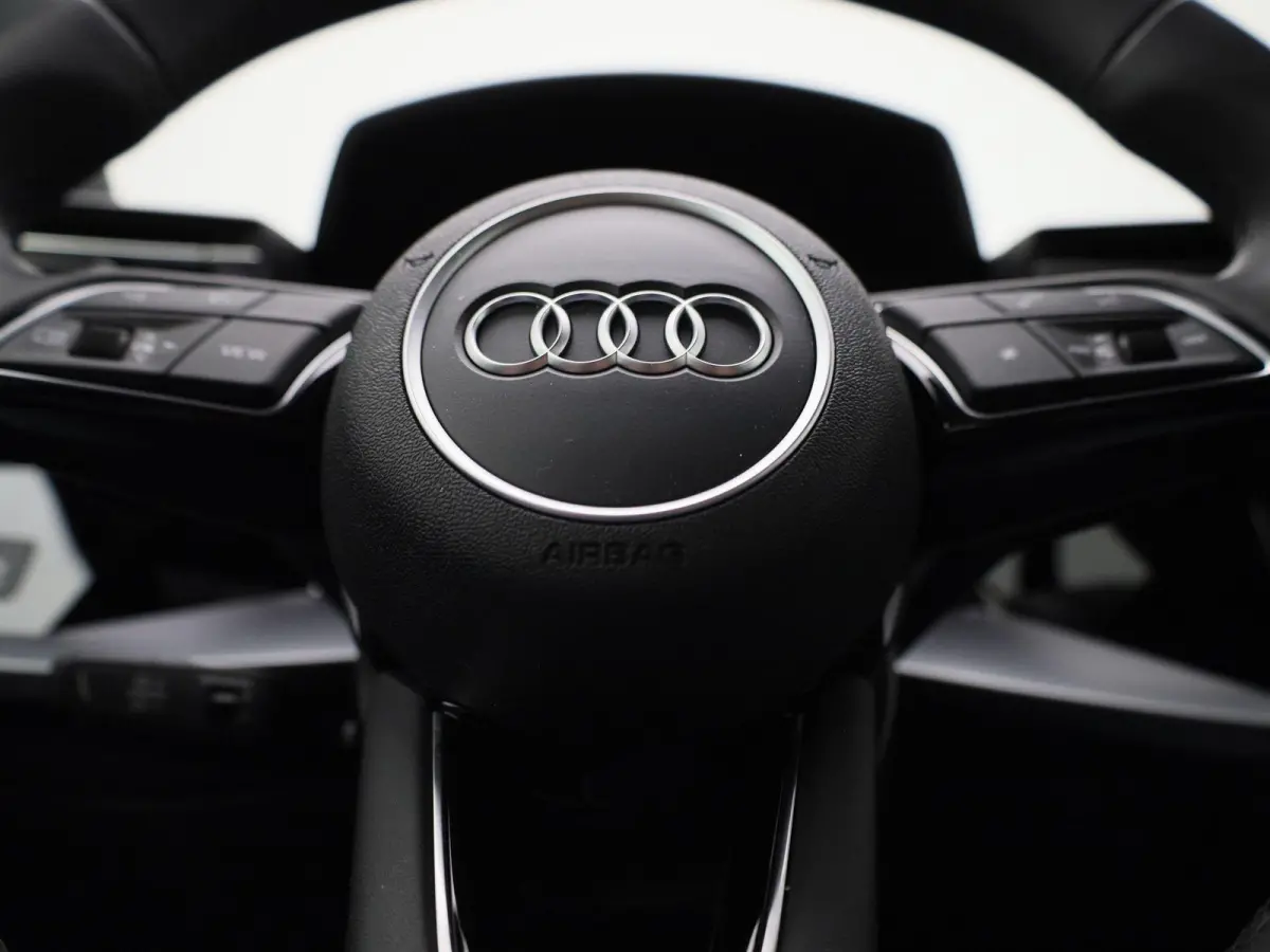40 TFSI e Advanced edition 204 PK | Demo | Cruise control l Airco l Navigatie l Elektr. instel. bestuurd.stoel l Parkeersensoren l Apple Carplay / Android Auto l Audi drive select l
