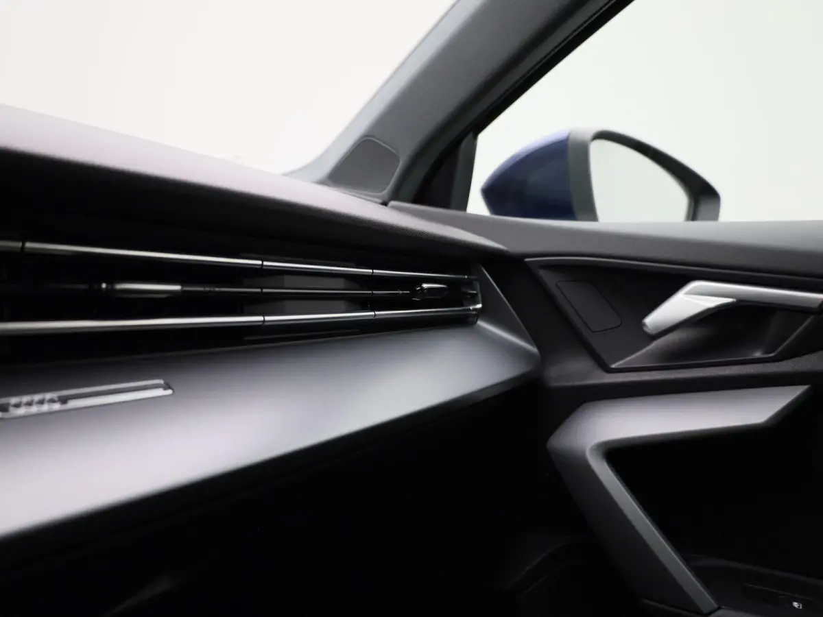 40 TFSI e Advanced edition 204 PK | Demo | Cruise control l Airco l Navigatie l Elektr. instel. bestuurd.stoel l Parkeersensoren l Apple Carplay / Android Auto l Audi drive select l