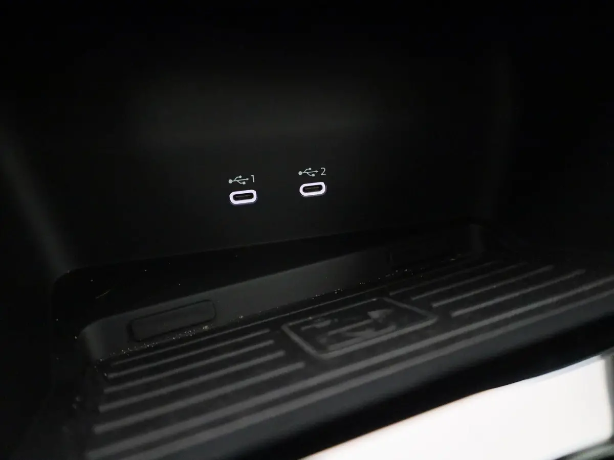40 TFSI e Advanced edition 204 PK | Demo | Cruise control l Airco l Navigatie l Elektr. instel. bestuurd.stoel l Parkeersensoren l Apple Carplay / Android Auto l Audi drive select l