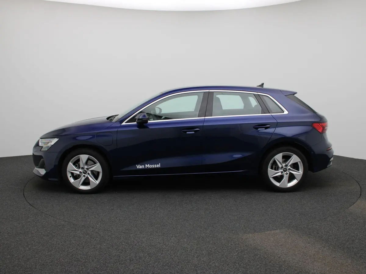 40 TFSI e Advanced edition 204 PK | Demo | Cruise control l Airco l Navigatie l Elektr. instel. bestuurd.stoel l Parkeersensoren l Apple Carplay / Android Auto l Audi drive select l