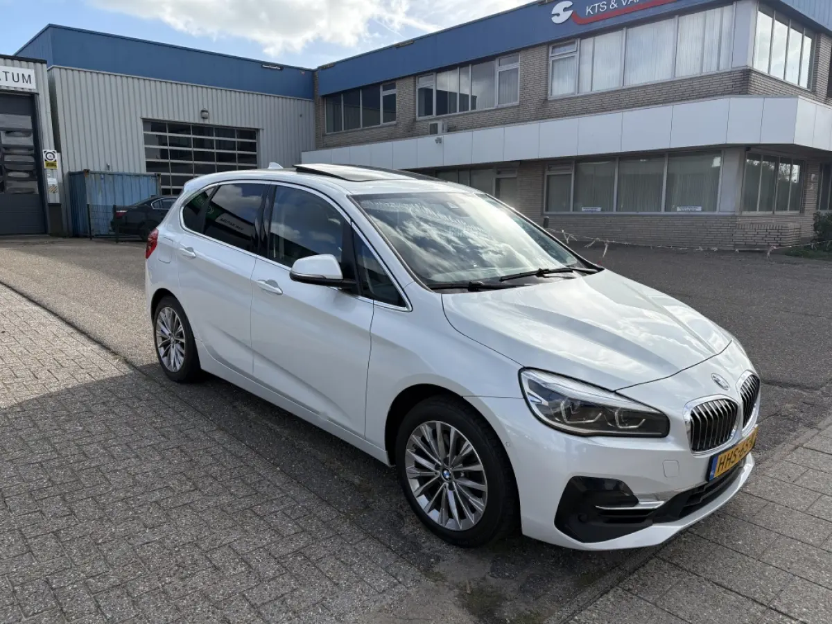 225xe iPerformance | Hybride | Panodak | Leder