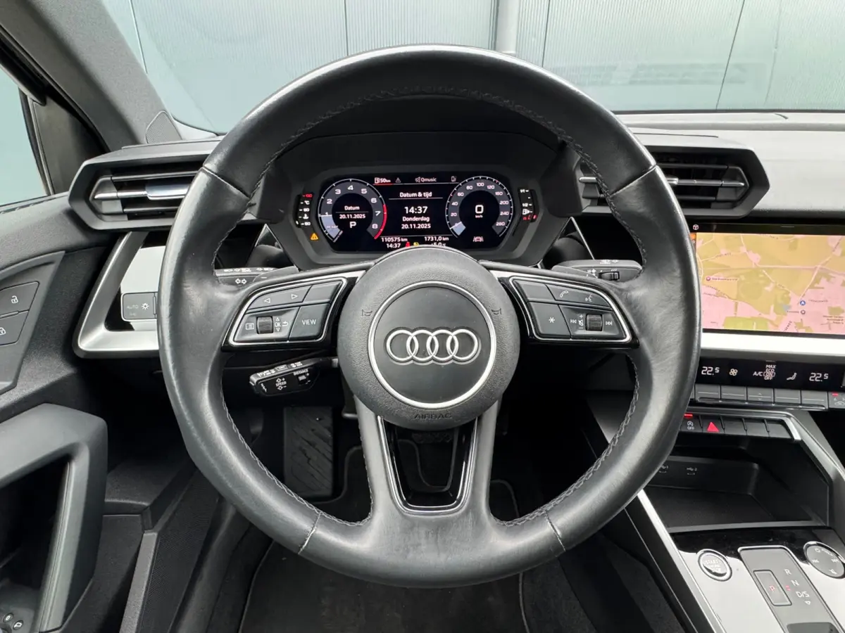 30 TFSI AUTOMAAT * Carplay * Optiek Zwart * Parkeersensoren *