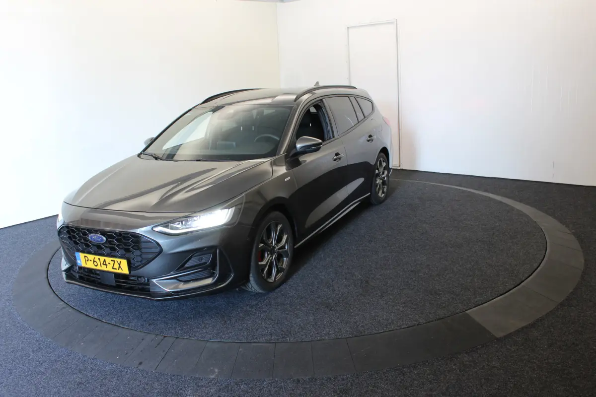 Hybrid 135PK ST Line Style rode remklauw Trekh Camera Nieuw model Winterpack Keyless