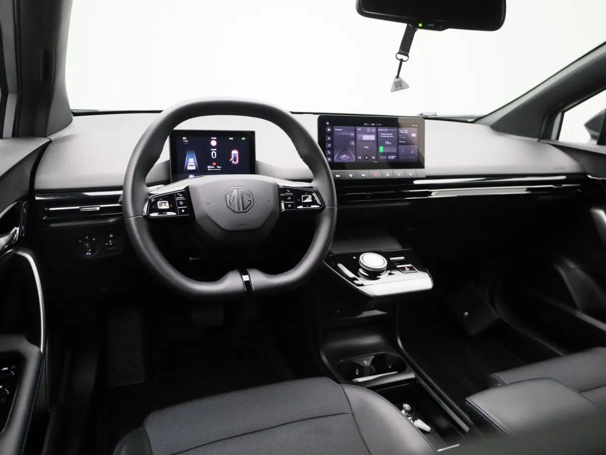 64kWh Luxury Long Range | Navi | 360 Camera | Led Koplampen | Apple Carplay | Keyless Entry & Go |
