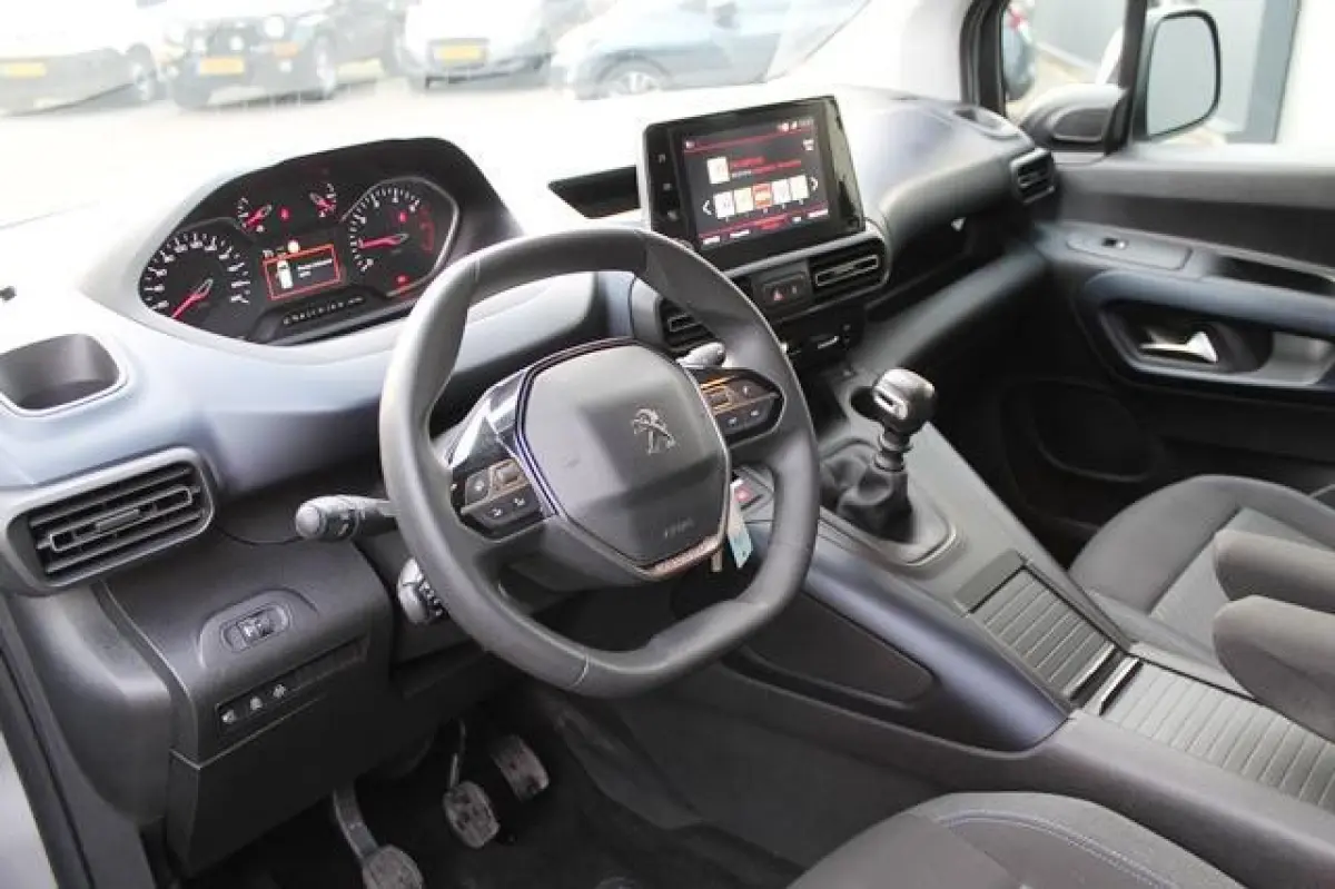 1.2 Puretech Allure | Clima | Navi | Carplay