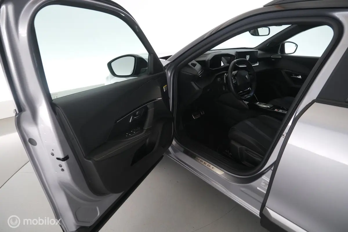 1.2 Hybrid 136 GT automaat leer|led|cam360|ecc|dab|lmv17