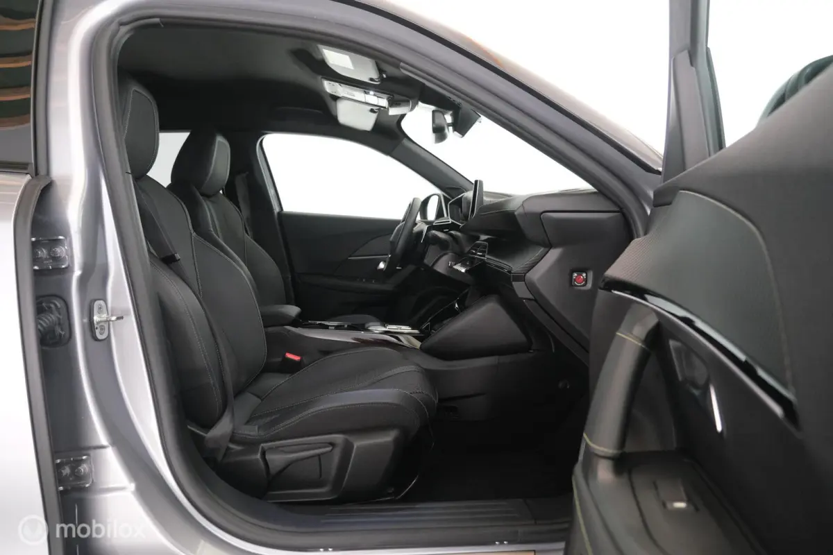 1.2 Hybrid 136 GT automaat leer|led|cam360|ecc|dab|lmv17