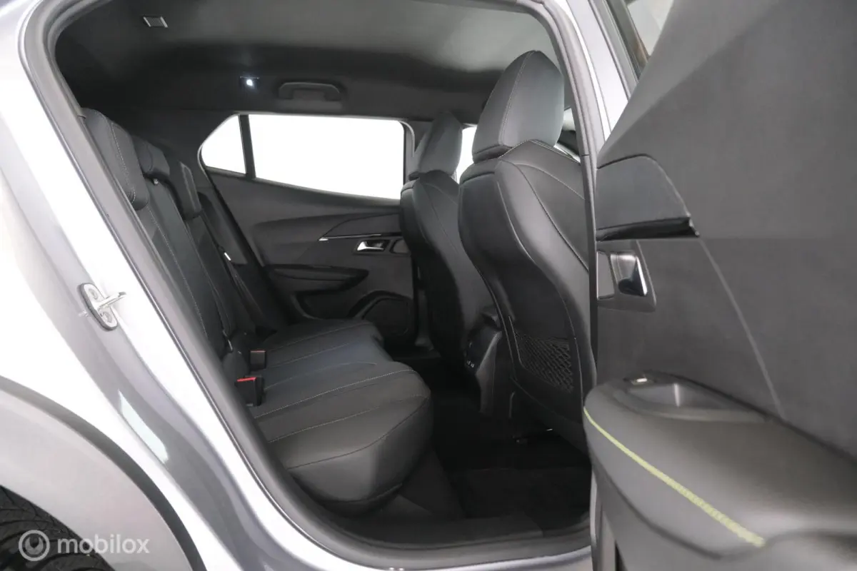 1.2 Hybrid 136 GT automaat leer|led|cam360|ecc|dab|lmv17