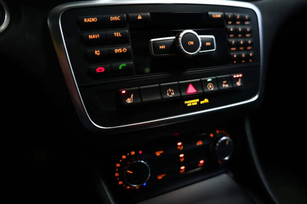 GLA 250 AUTOM 63000km AMG PANODAK LED AFN-TRHAK "15