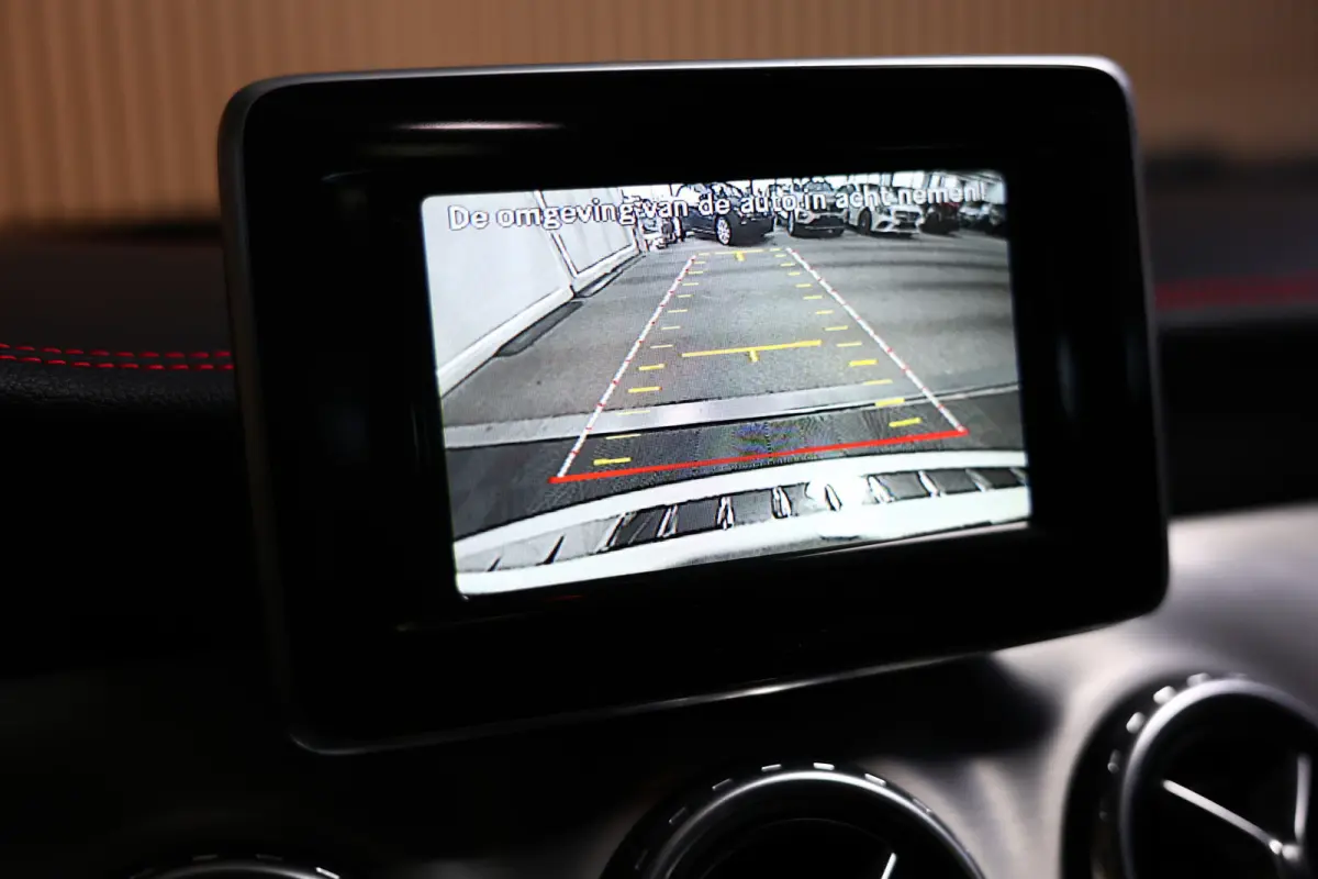 GLA 250 AUTOM 63000km AMG PANODAK LED AFN-TRHAK "15