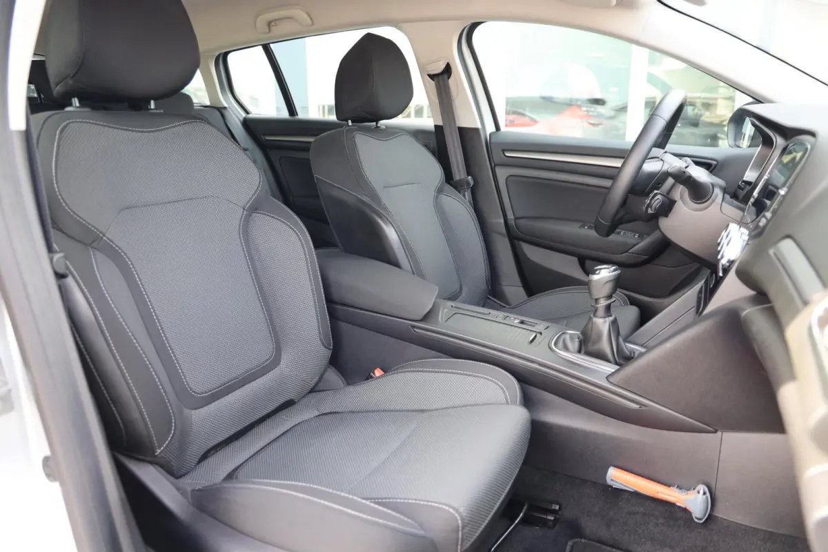 1.3 TCe 140 Equilibre|Navi|Cruise|PDC|Airco|