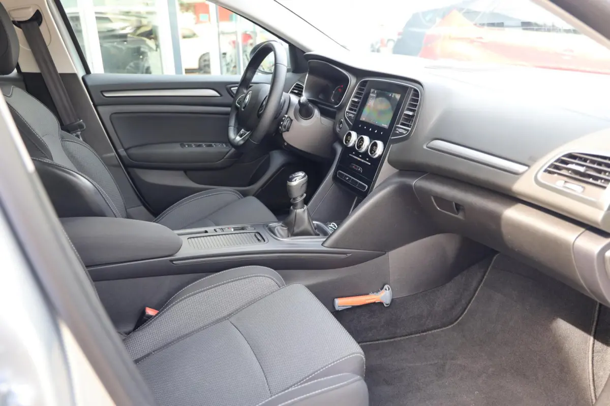 1.3 TCe 140 Equilibre|Navi|Cruise|PDC|Airco|