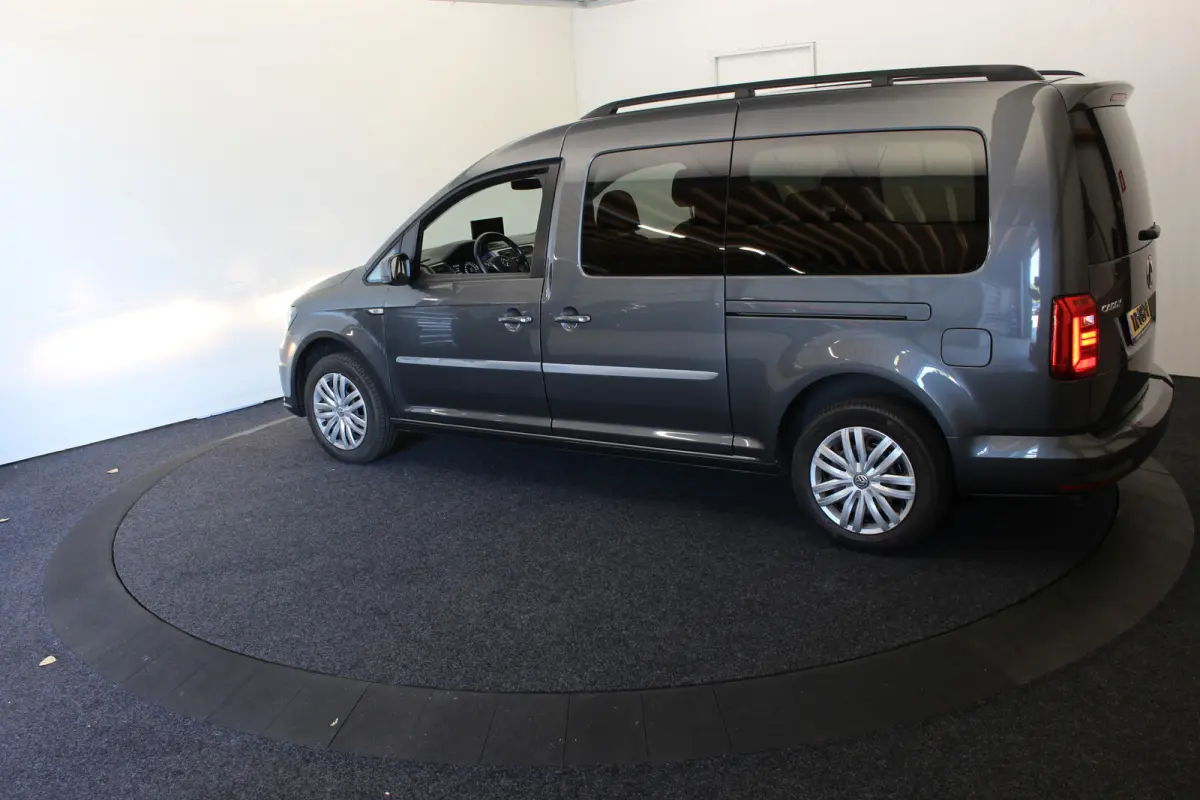 Maxi 1.4 TSI 5+1 Rolstoelauto + Lier Bodem Verlaging Navi PDC Climaat Contr 1x rolstoel totaal 6 personen