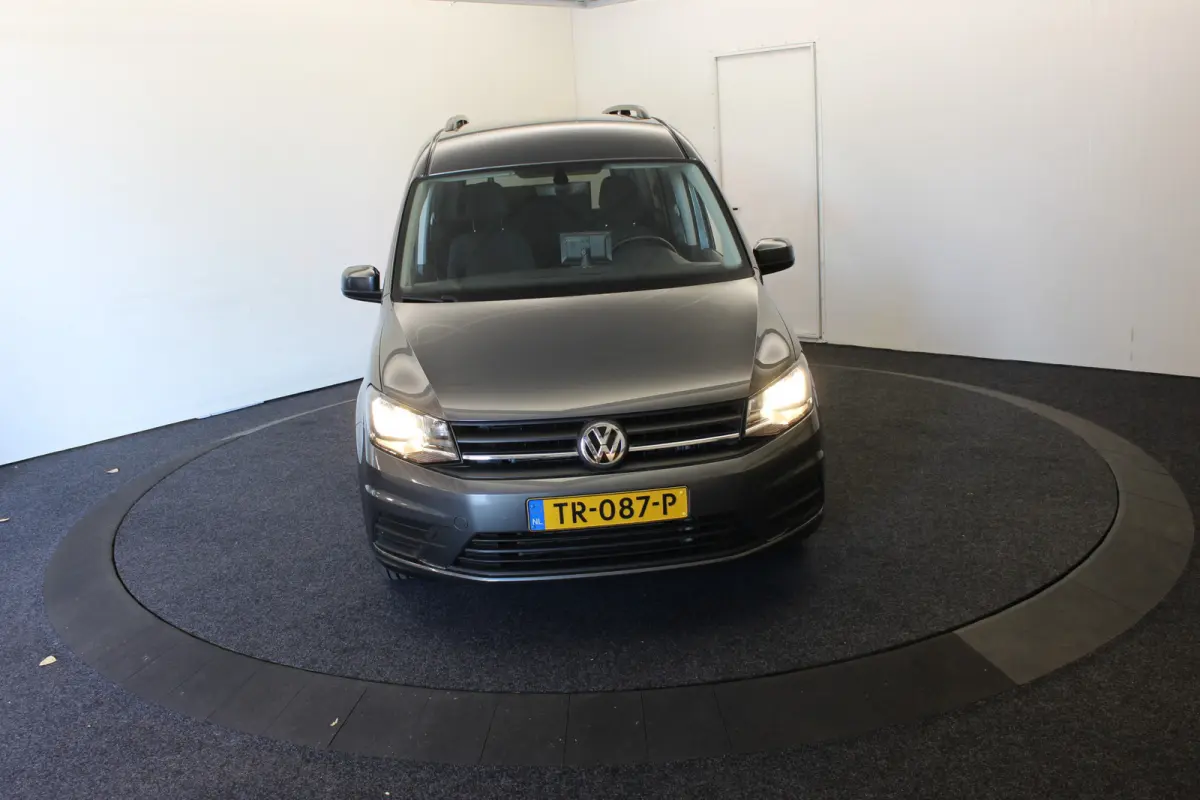 Maxi 1.4 TSI 5+1 Rolstoelauto + Lier Bodem Verlaging Navi PDC Climaat Contr 1x rolstoel totaal 6 personen