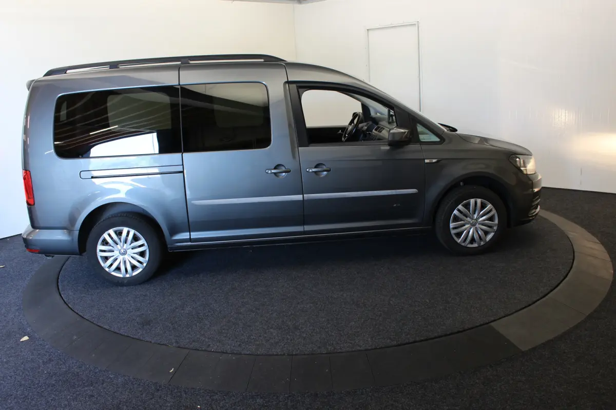 Maxi 1.4 TSI 5+1 Rolstoelauto + Lier Bodem Verlaging Navi PDC Climaat Contr 1x rolstoel totaal 6 personen