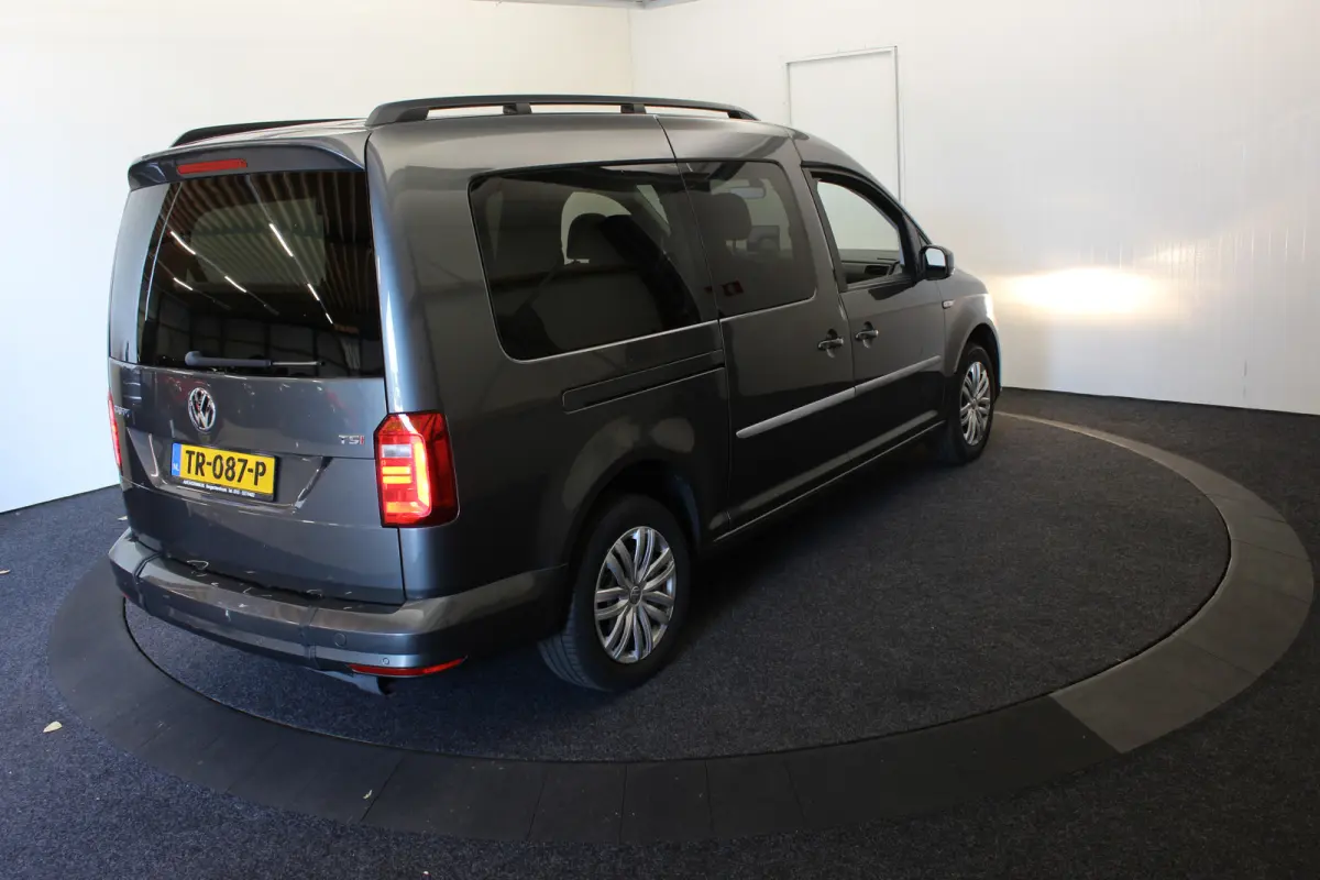 Maxi 1.4 TSI 5+1 Rolstoelauto + Lier Bodem Verlaging Navi PDC Climaat Contr 1x rolstoel totaal 6 personen