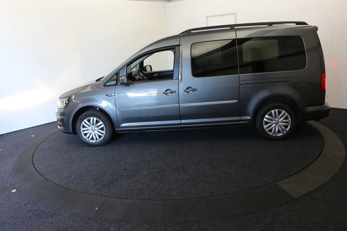 Maxi 1.4 TSI 5+1 Rolstoelauto + Lier Bodem Verlaging Navi PDC Climaat Contr 1x rolstoel totaal 6 personen