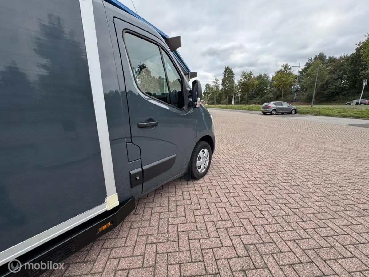 LOWLINER VERKOOPWAGEN FOODTRUCK LEASE € 249,- P/M bestel T35 2.3 dCi L3H2 Energy