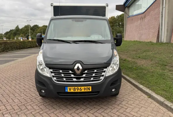 LOWLINER VERKOOPWAGEN FOODTRUCK LEASE € 249,- P/M bestel T35 2.3 dCi L3H2 Energy