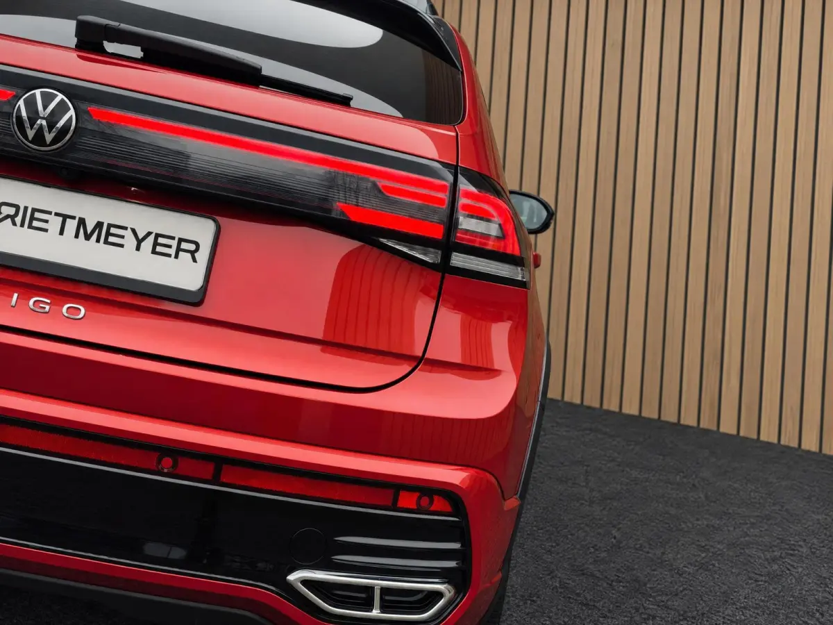 1.0 TSI R-Line |Camera |Virtual display |IQ Light |Keyless |Stoelverw. |ACC